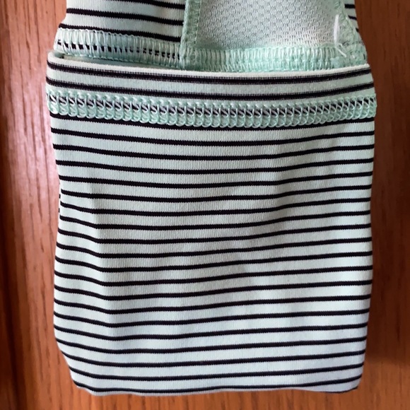 Lululemon Half Zip Sweatshirt. Size 4. Light green with black stripes. - Picture 5 of 9